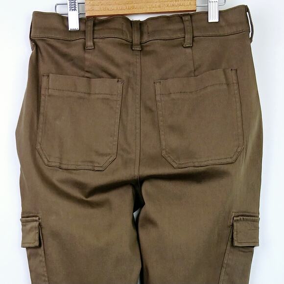 EVEREVE SZ 27(US 4) Larissa Cropped Cargo in Fatigue - Picture 9 of 11